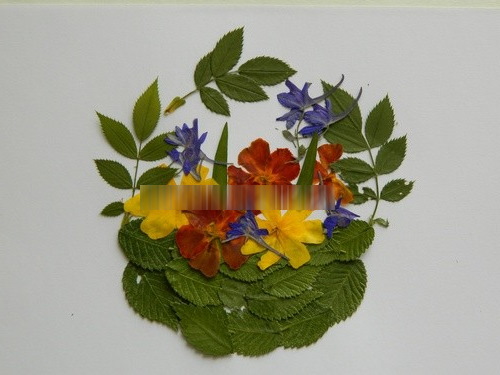 Basteln aus getrockneten Blättern, Blumen für Kinder der Grundschule