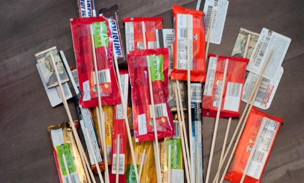 Essbarer Blumenstrauß für eine Frau. So machen Sie es selbst