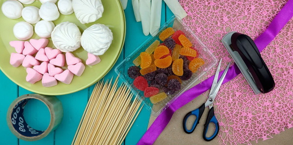 DIY-Sträuße aus Marshmallows und Marmelade. Foto, Meisterkurse