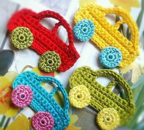 Stricksachen für Neugeborene. Schnittmuster mit Beschreibungen, Modelle für Jungen, Mädchen