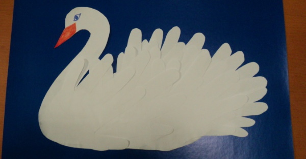 Palmenapplikationen aus farbigem Papier für Kinder: Herbstbaum, Igel, Pfau, Blumen