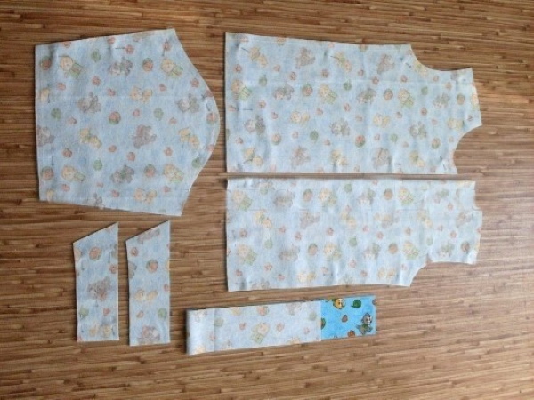 Bademantel mit Knöpfen. Einfaches DIY-Muster für Anfänger: männlich, weiblich