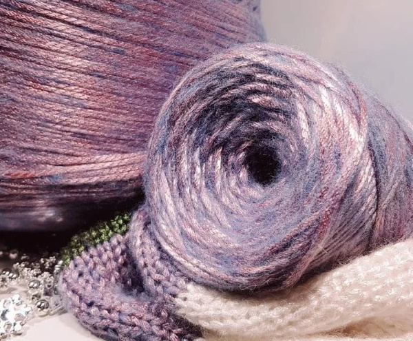 Kostüme für Neugeborene: Jungen, Mädchen zur Entlassung. Strickanleitungen, Muster mit Beschreibungen