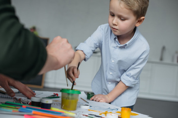 Zeichnung der rechten Gehirnhälfte. Schritt-für-Schritt-Methoden für Kinder, was ist das, Meisterklasse