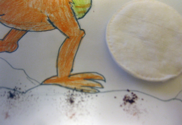 Schrittweise Zeichnung eines Dinosauriers für Kinder mit Bleistift und Hintergrund zum Kopieren. Foto