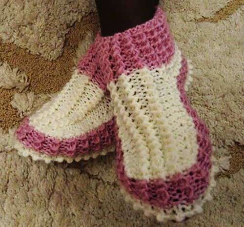 Amerikanisches elastisches Stricken. Strickmuster im Kreis für Socken, Schal, Mütze