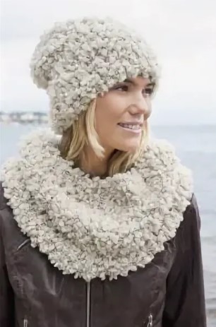 So stricken Sie eine Baskenmütze: klassisch, durchbrochen, voluminös, Winter, Herbst. Schema mit Beschreibung