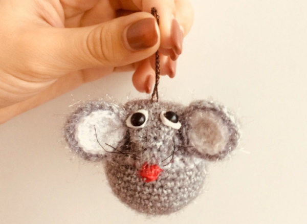 Häkelmaus. Muster und Beschreibung: Spielzeug, Schlüsselanhänger, aus Plüschgarn, Mohair, Velours