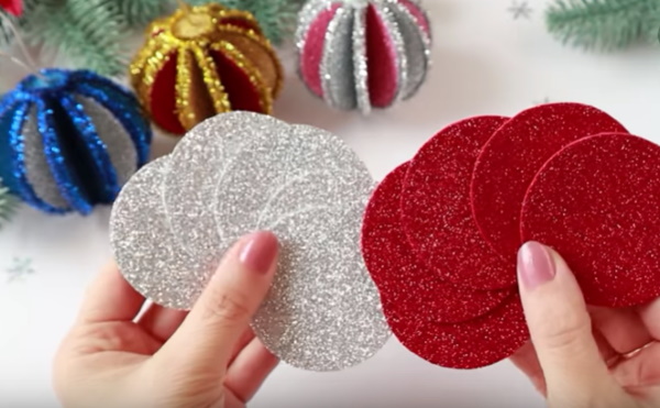 Creazioni fai da te con foamiran glitterato. Masterclass, modelli con modelli. Foto