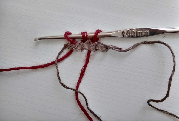 Gestrickter Haruni-Schal. Schnittmuster und Beschreibung für Anfänger, einfaches Modell mit doppelter Bordüre, Schnittmuster