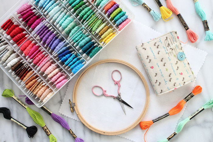 Bargello-Stickerei für Anfänger. Muster, Meisterkurse mit Beschreibungen zu Mesh, Kunststoff-Leinwand, Kleidung