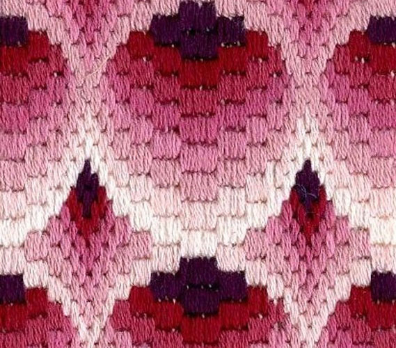 Bargello-Stickerei für Anfänger. Muster, Meisterkurse mit Beschreibungen zu Mesh, Kunststoff-Leinwand, Kleidung