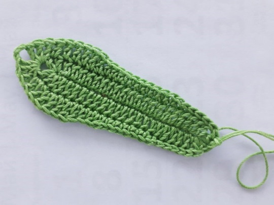 Blätter häkeln. Schema und Beschreibung, wie man einfach und schön für Anfänger für irische Spitze, Rosen, Dekorationen, Blumen strickt