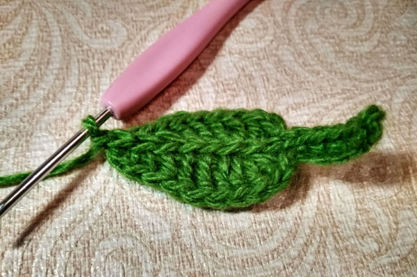 Blätter häkeln. Schema und Beschreibung, wie man einfach und schön für Anfänger für irische Spitze, Rosen, Dekorationen, Blumen strickt