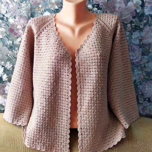 Raglan-Häkelarbeit von oben. Modelle mit Mustern für Frauen, Kinder: schöne Jacke, durchbrochen, Tunika