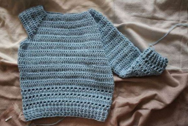 Raglan-Häkelarbeit von oben. Modelle mit Mustern für Frauen, Kinder: schöne Jacke, durchbrochen, Tunika