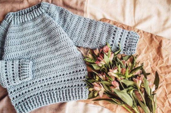Raglan-Häkelarbeit von oben. Modelle mit Mustern für Frauen, Kinder: schöne Jacke, durchbrochen, Tunika