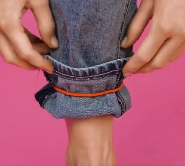 So kürzen Sie Jeans, ohne den Saum abzuschneiden, ohne Maschine, ohne Säumen, mit einem Gummiband