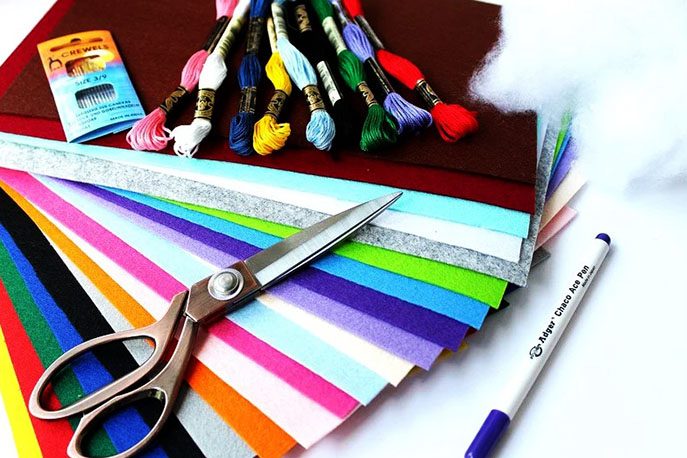 DIY-Filzbasteln für Kinder mit Mustern. Schemata