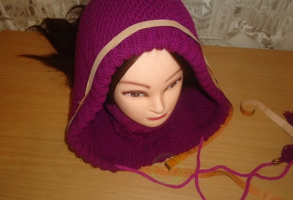 Gestrickte Kapuzenmütze. Muster und Beschreibung mit Ohren, Muster, elastischer Kante