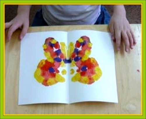 Zeichenunterricht für Kinder von 4-5 Jahren mit Bleistift, Farben