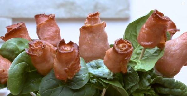 Wurststrauß zum Selbermachen für eine Frau. Foto
