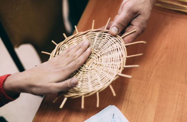 Korbflechten für Anfänger. Schemata mit Beschreibung, Vorbereitung der Reben