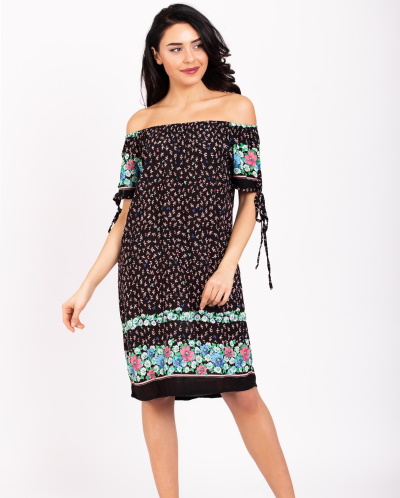 Locker sitzendes Sommerkleid zum Selbermachen. Muster, Foto