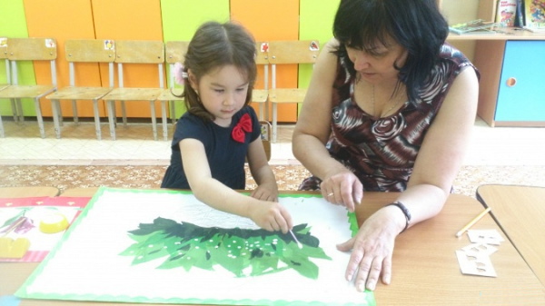 Maiglöckchen zeichnen für Kinder mit Bleistift, malen Schritt für Schritt