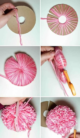 Eine große Strickmütze aus dicken Fäden mit Stricknadeln. Schema