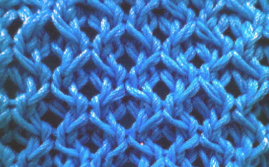 Verwirrungsmuster mit Stricknadeln. Schema und Beschreibung für Anfänger