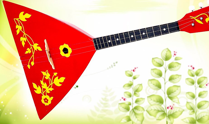 Balalaika-Zeichnung für Kinder in Bleistift schwarz und weiß, Farbe Schritt für Schritt