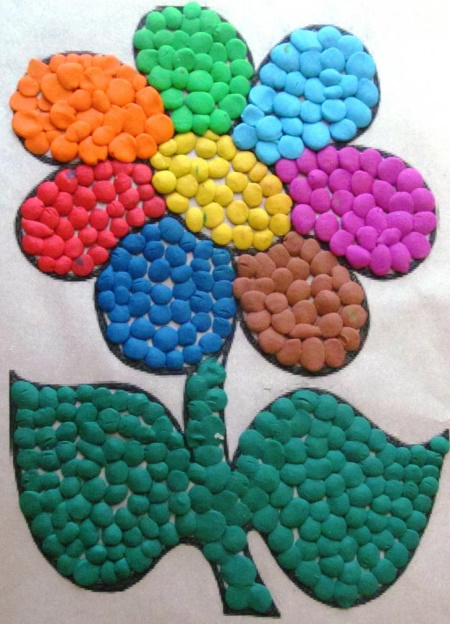 Zeichnen mit Plastilin auf Karton für Kinder