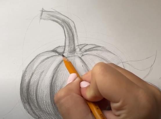 Stillleben mit Bleistift zum Skizzieren für Anfänger. Bilder