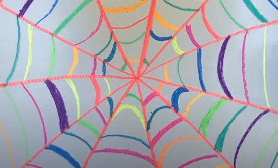 Spinnennetz zeichnen für Kinder mit Bleistift Schritt für Schritt