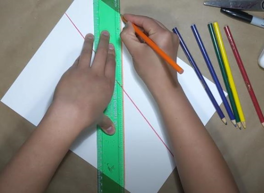 Spinnennetz zeichnen für Kinder mit Bleistift Schritt für Schritt