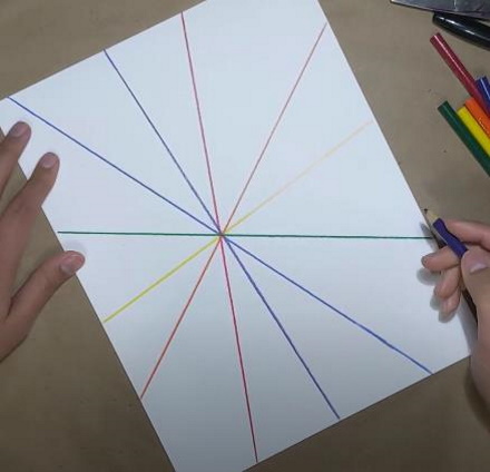 Spinnennetz zeichnen für Kinder mit Bleistift Schritt für Schritt