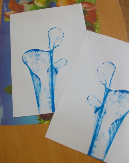 Zeichnen mit Faden und Farben. Wie heißt der Meisterkurs für Kinder?