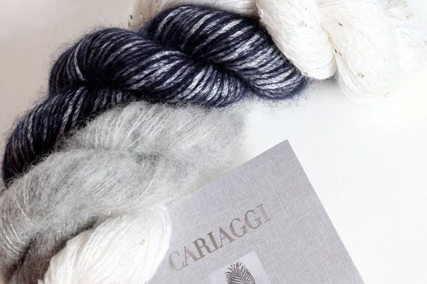 Italienisches Garn zum Handstricken in Spulen, Strängen