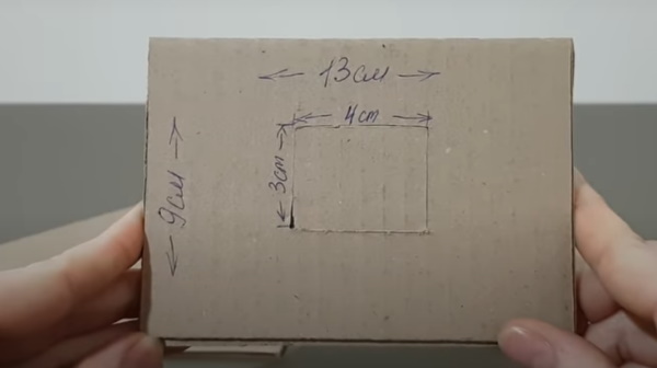 DIY-Hütte auf Hühnerbeinen aus Naturmaterialien