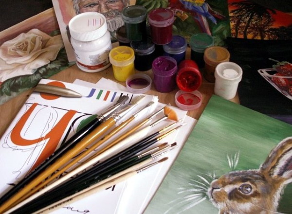 Wie man Blumen mit Gouache Schritt für Schritt für Anfänger und Kinder zeichnet