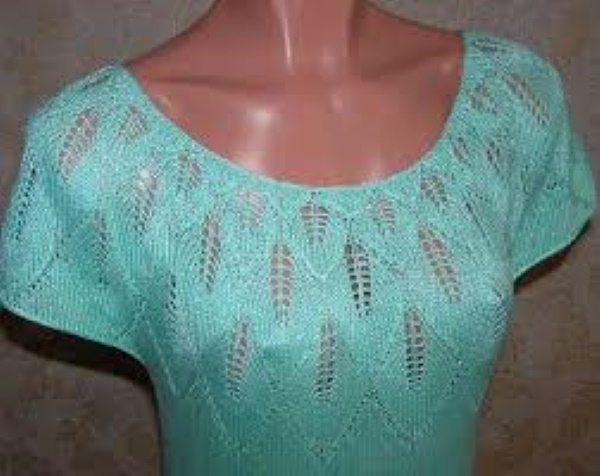 Mit Stricknadeln aus Baumwolle gestrickte Sommerblusen mit Beschreibung