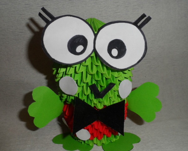 Springender Papierfrosch. Origami-Diagramm Schritt für Schritt