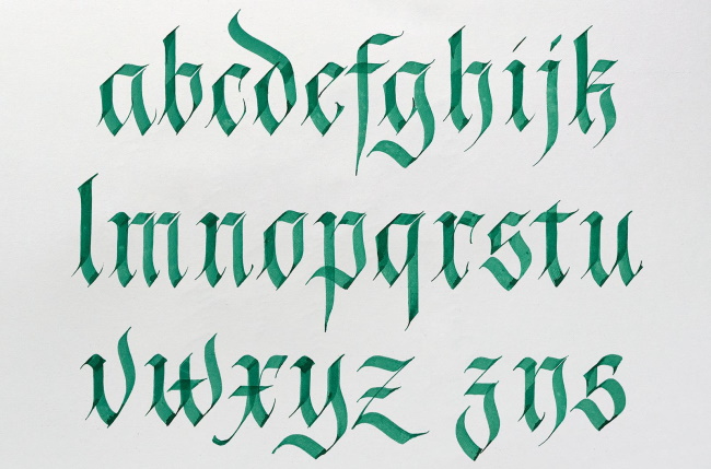 Kalligraphie für Anfänger und Erwachsene. Hefte, wo soll ich anfangen?
