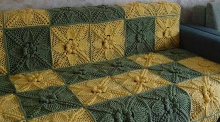 Gestrickte Tagesdecke für ein Sofa, gehäkelt. Schema mit Beschreibung