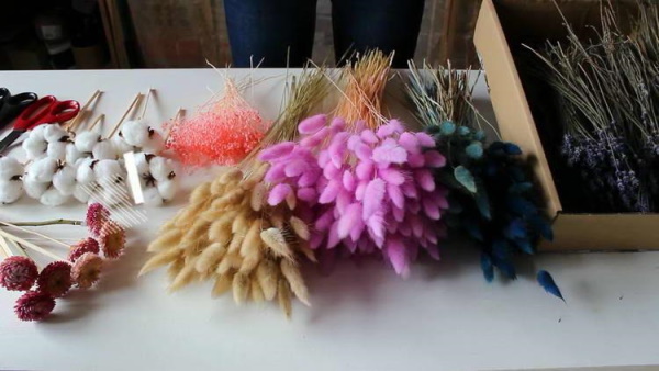 Sträuße aus getrockneten Blumen. Fotos, DIY-Kompositionen für Anfänger