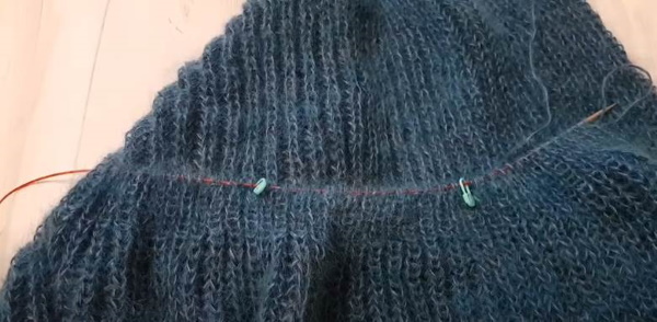 Übergroßer Pullover gestrickt. Schemata, Beschreibung für Frauen