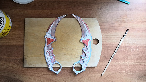 Karambit aus Pappe. Wie man mit eigenen Händen ein Messer herstellt