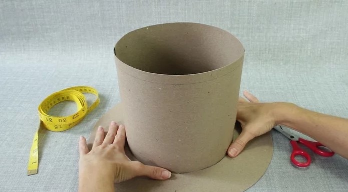 Zylinder aus Papier. Wie man mit eigenen Händen näht