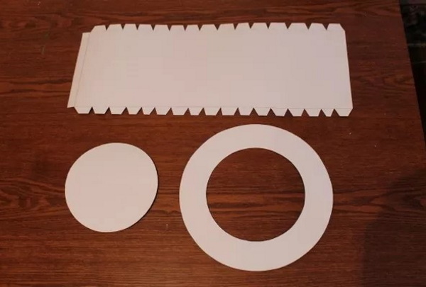 Zylinder aus Papier. Wie man mit eigenen Händen näht